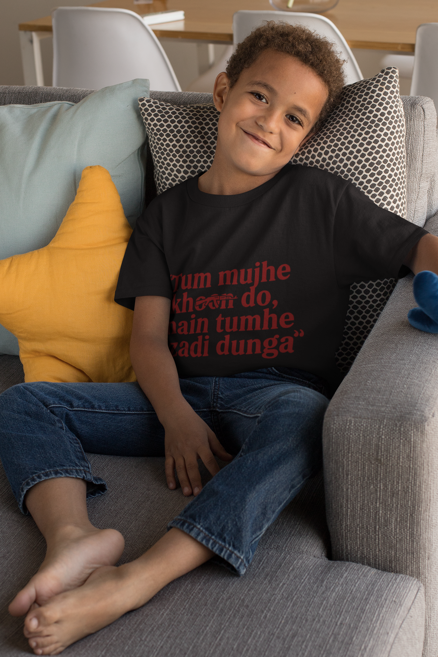 TUM MUJHE KHOON DO, MAIN TUMHE AZADI DUNGA